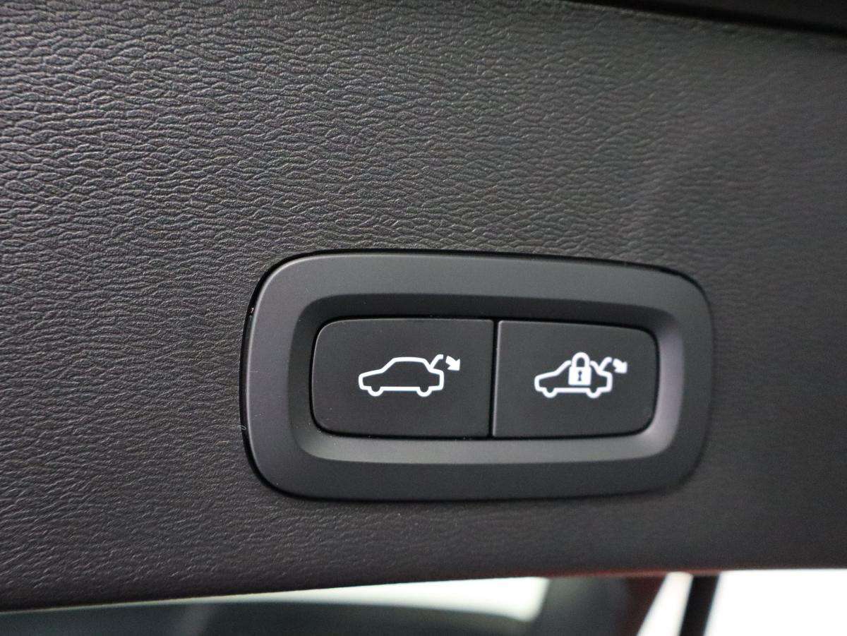 volvo-xc40-2023-hibrido-a-gasolina-1477cc