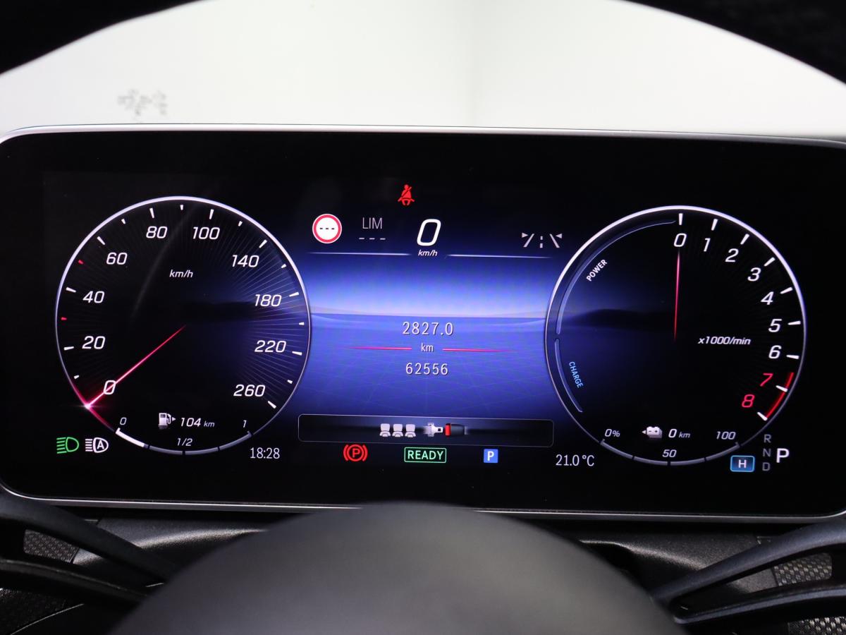 mercedes-benz-classe-c-2023-hibrido-a-gasolina-1999cc