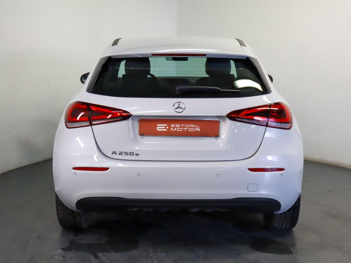 mercedes-benz-classe-a-2022-hibrido-a-gasolina-1332cc