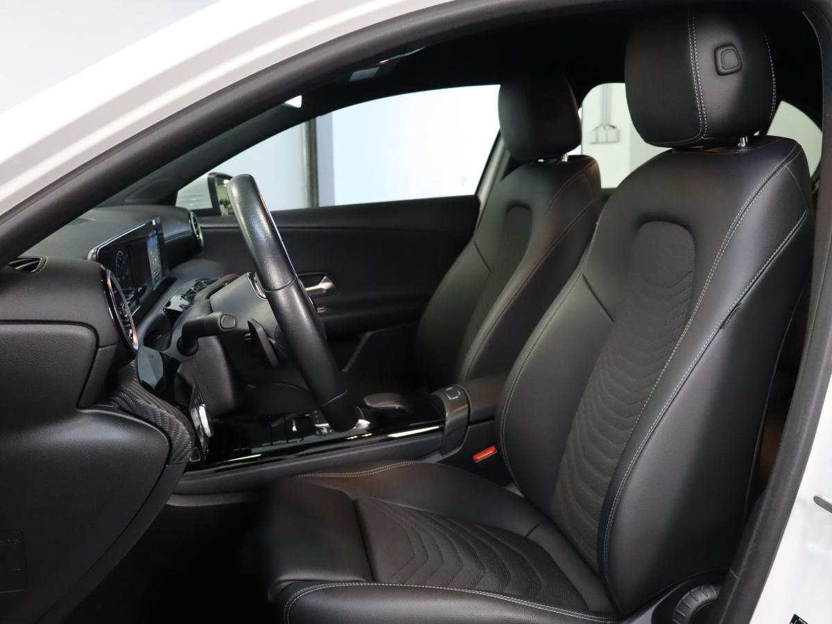 mercedes-benz-classe-a-2022-hibrido-a-gasolina-1332cc