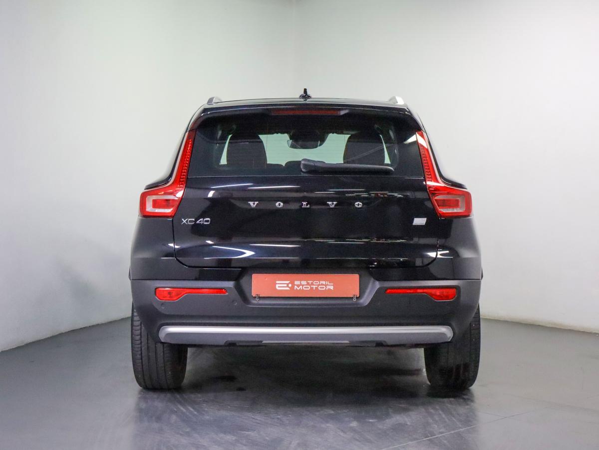 volvo-xc40-2023-hibrido-a-gasolina-1477cc
