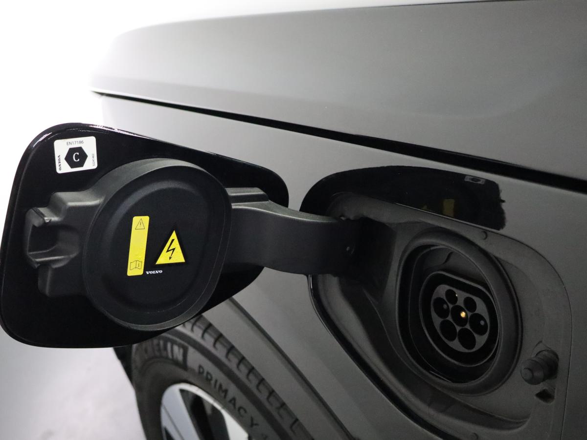volvo-xc40-2023-hibrido-a-gasolina-1477cc