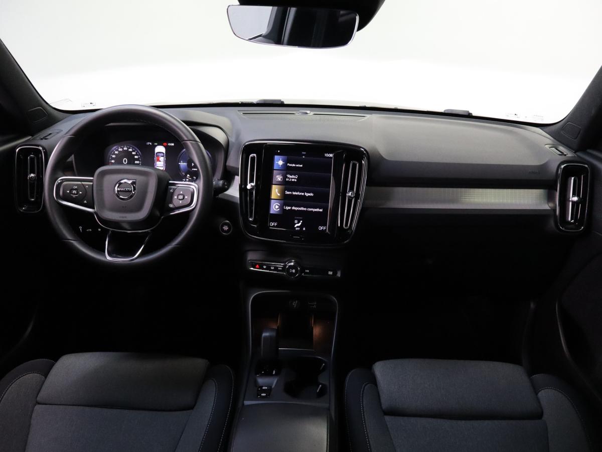 volvo-xc40-2023-hibrido-a-gasolina-1477cc