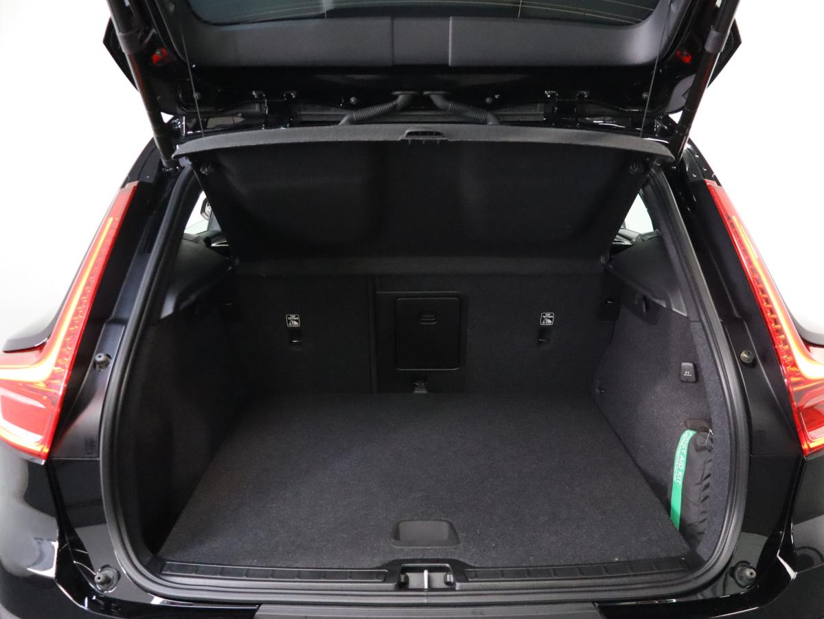volvo-xc40-2023-hibrido-a-gasolina-1477cc