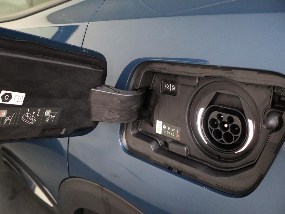 peugeot-3008-2021-hibrido-a-gasolina-1598cc