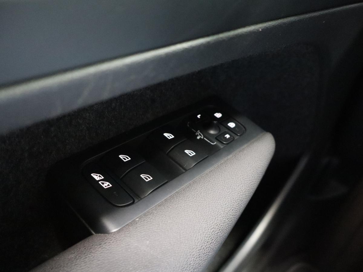 volvo-xc40-2022-hibrido-a-gasolina-1477cc