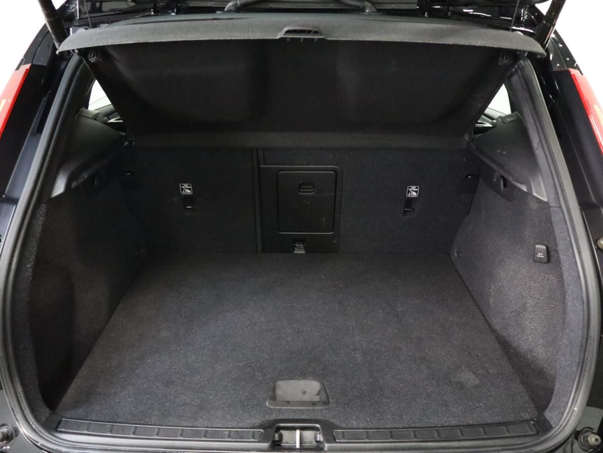 volvo-xc40-2022-hibrido-a-gasolina-1477cc
