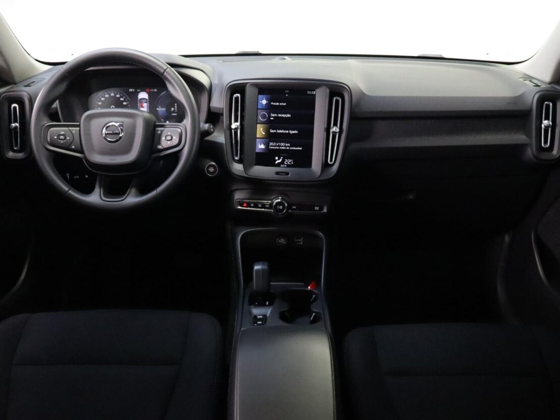 volvo-xc40-2023-hibrido-a-gasolina-1477cc