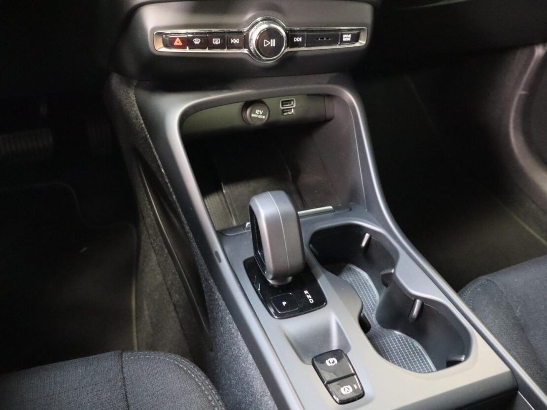 volvo-xc40-2023-hibrido-a-gasolina-1477cc