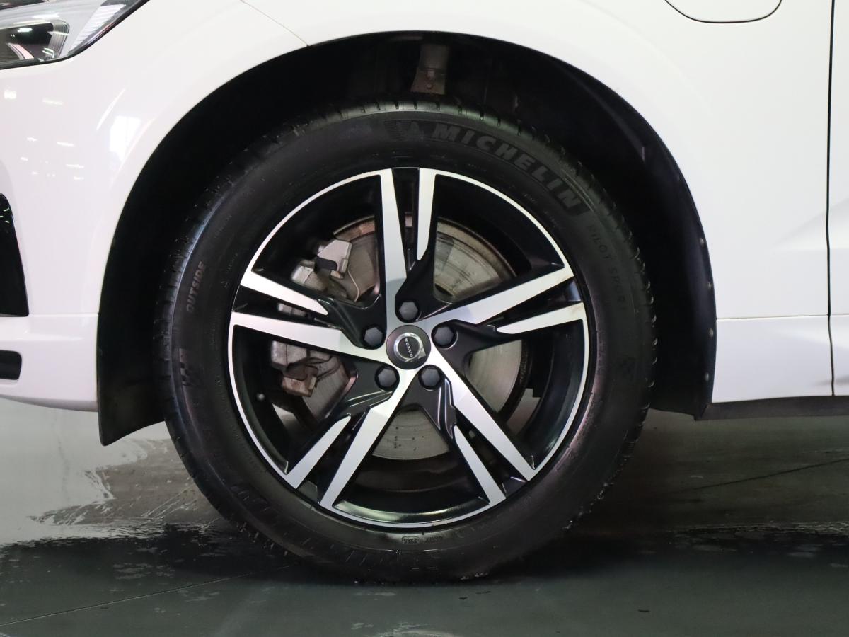 volvo-xc60-2018-hibrido-a-gasolina-1969cc