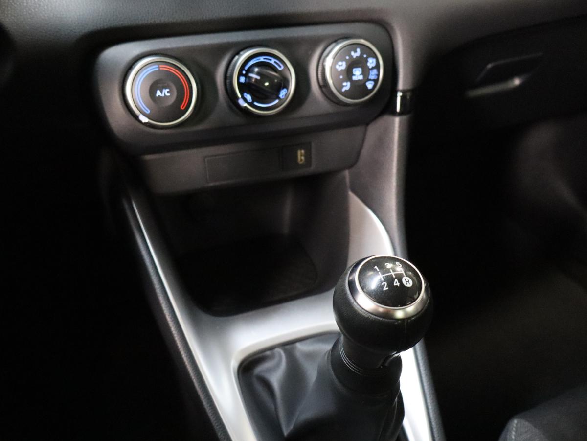toyota-yaris-2021-gasolina-998cc