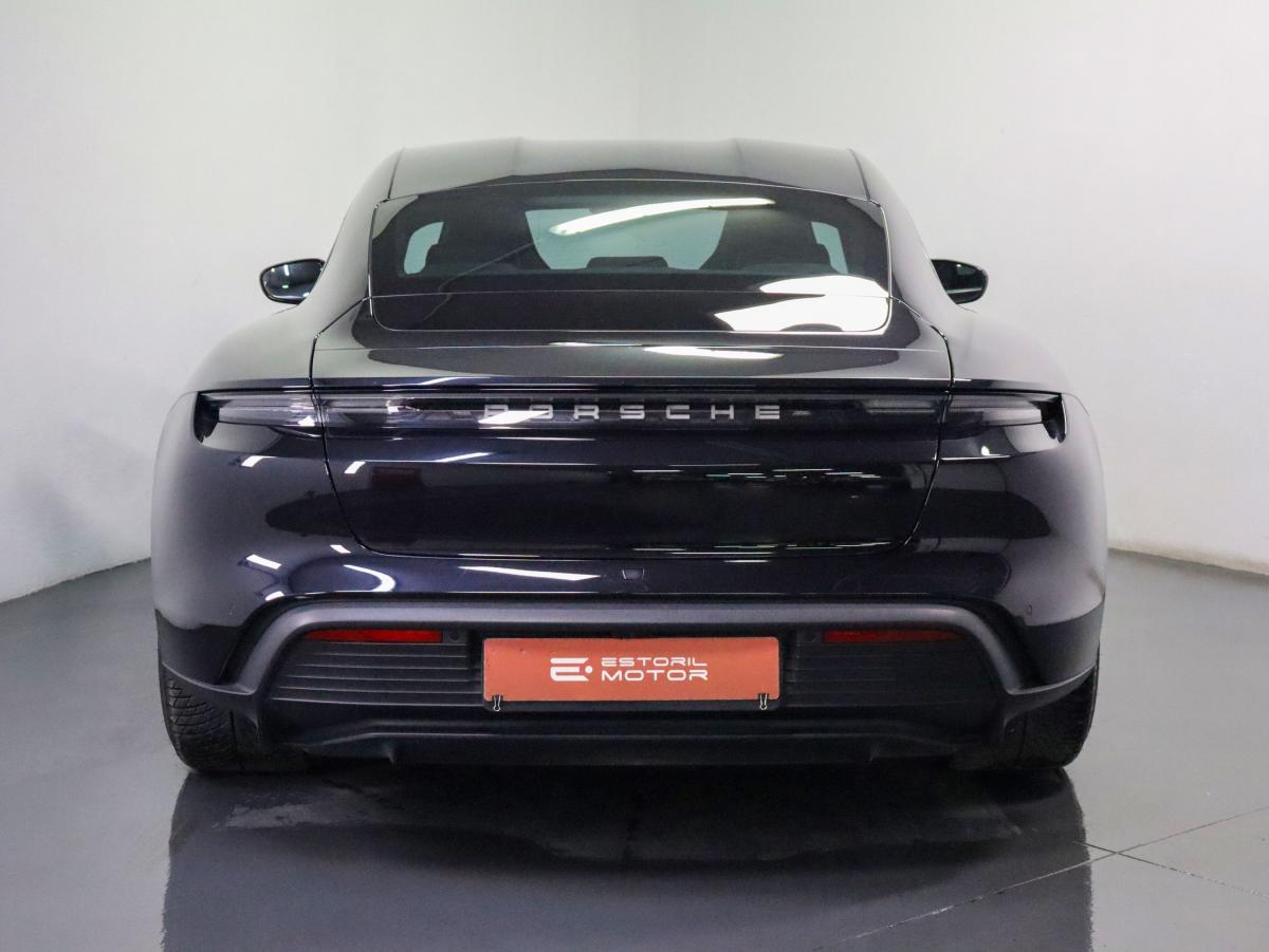 porsche-taycan-2024-eletrico-500cc