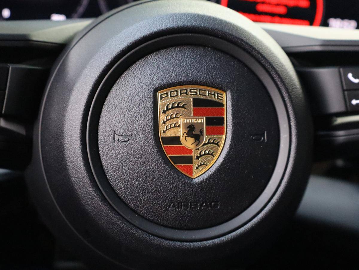 porsche-taycan-2024-eletrico-500cc