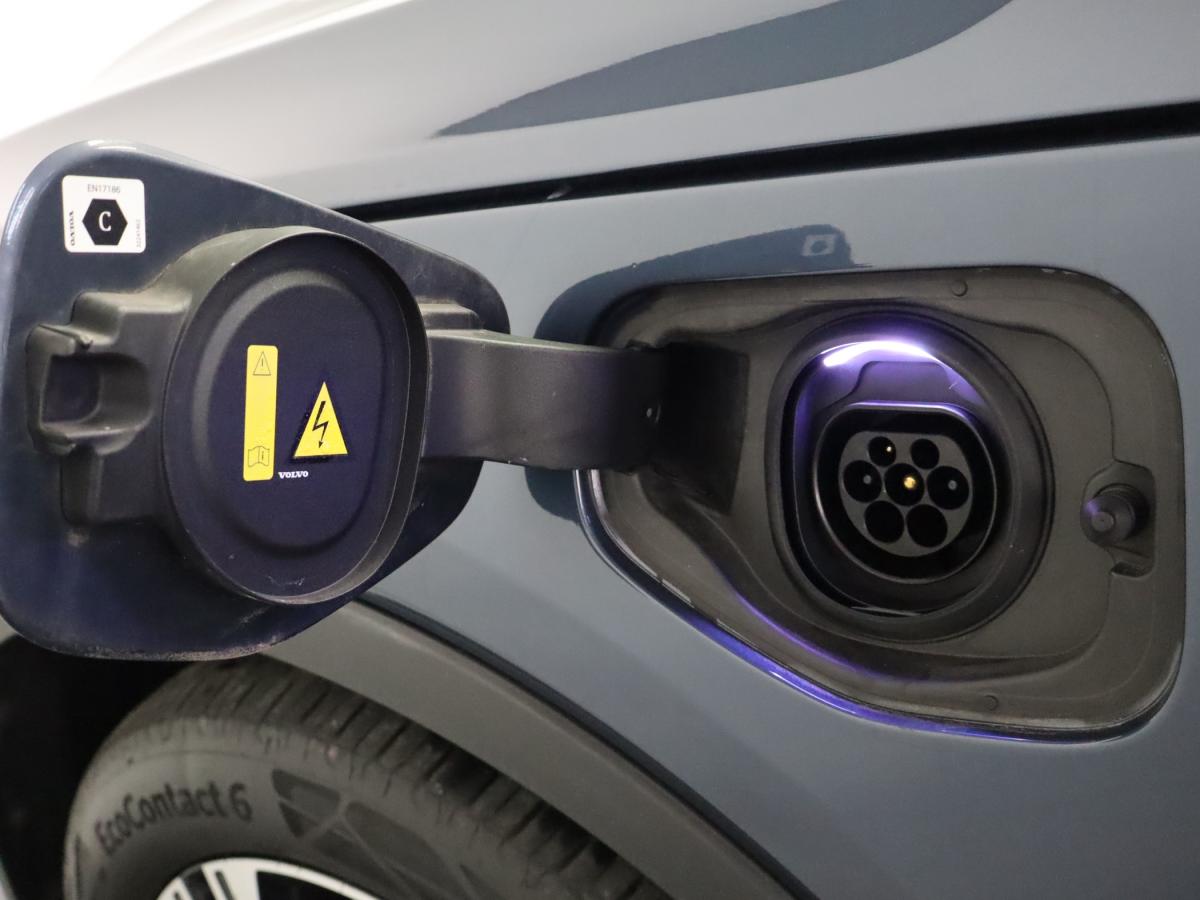 volvo-xc40-2022-hibrido-a-gasolina-1477cc