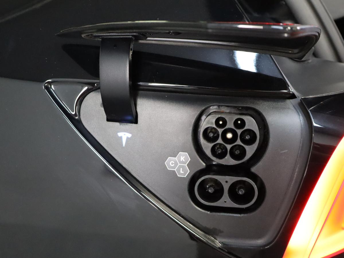 tesla-model-y-2023-eletrico-500cc