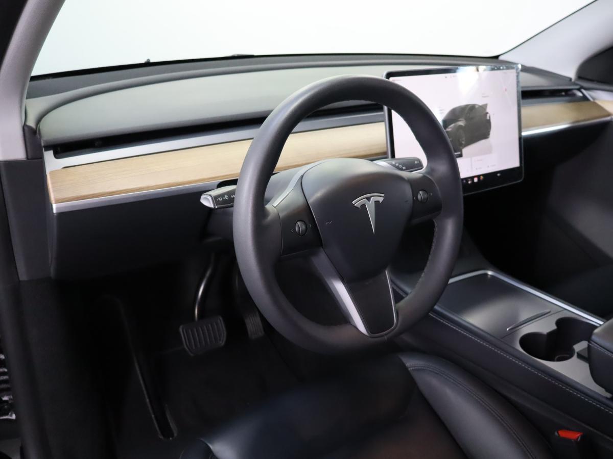 tesla-model-y-2023-eletrico-500cc