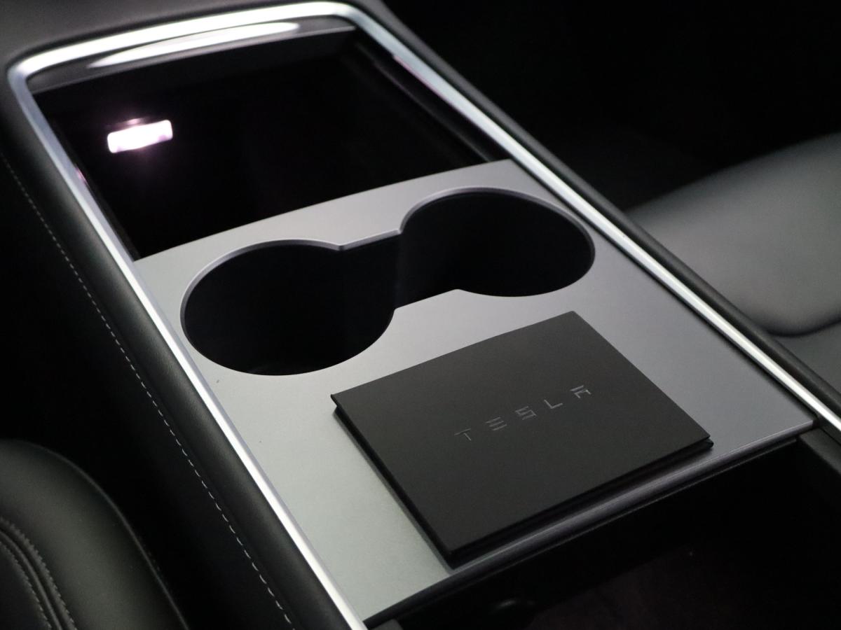 tesla-model-y-2023-eletrico-500cc