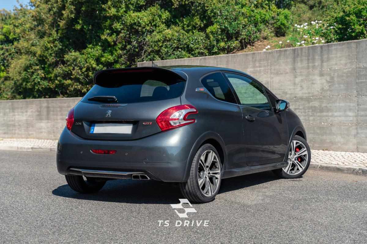 peugeot-208-gti-2014-gasolina-1598cc