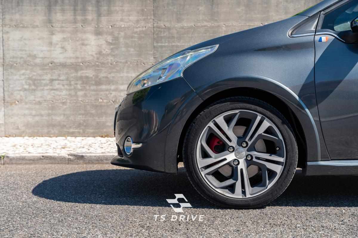 peugeot-208-gti-2014-gasolina-1598cc