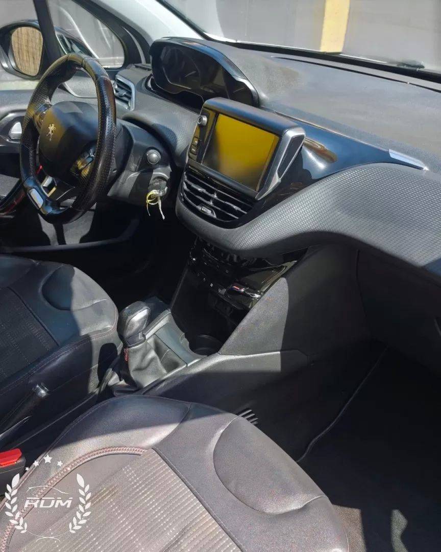 peugeot-208-2018-gasolina-1199cc