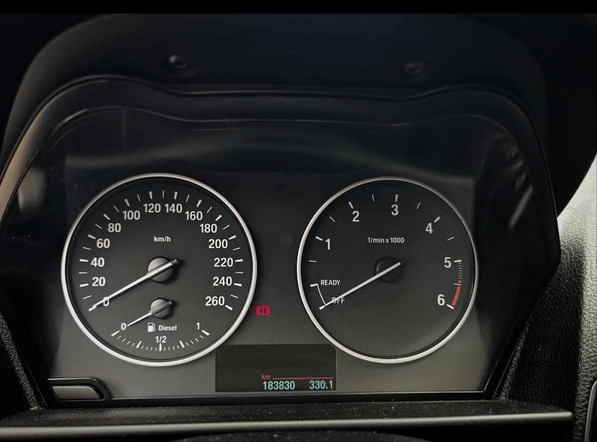 bmw-serie-1-116d-2013-diesel-1598cc