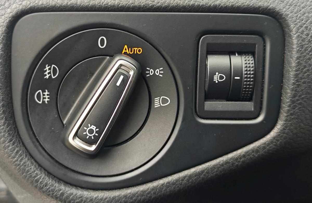 volkswagen-golf-1-6-tdi-bluemotion-2016-diesel-1598cc