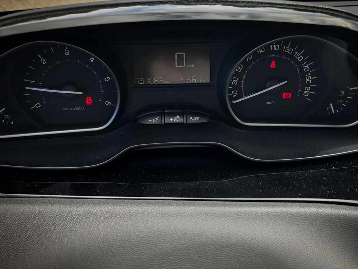 peugeot-208-1-5-bluehdi-2018-diesel-1499cc