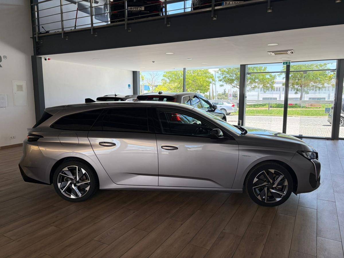 peugeot-308-sw-2023-hibrido-a-gasolina-1598cc
