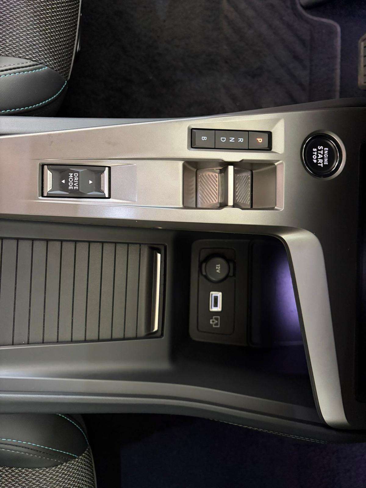 peugeot-308-sw-2023-hibrido-a-gasolina-1598cc