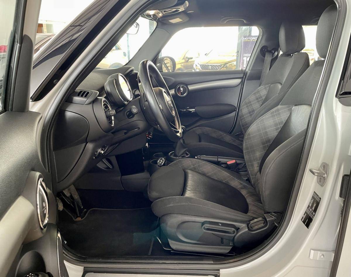mini-cooper-2018-diesel-1496cc