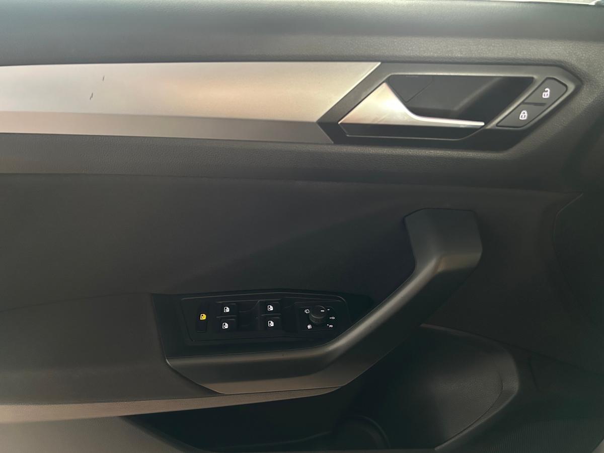 volkswagen-t-roc-2023-gasolina-999cc