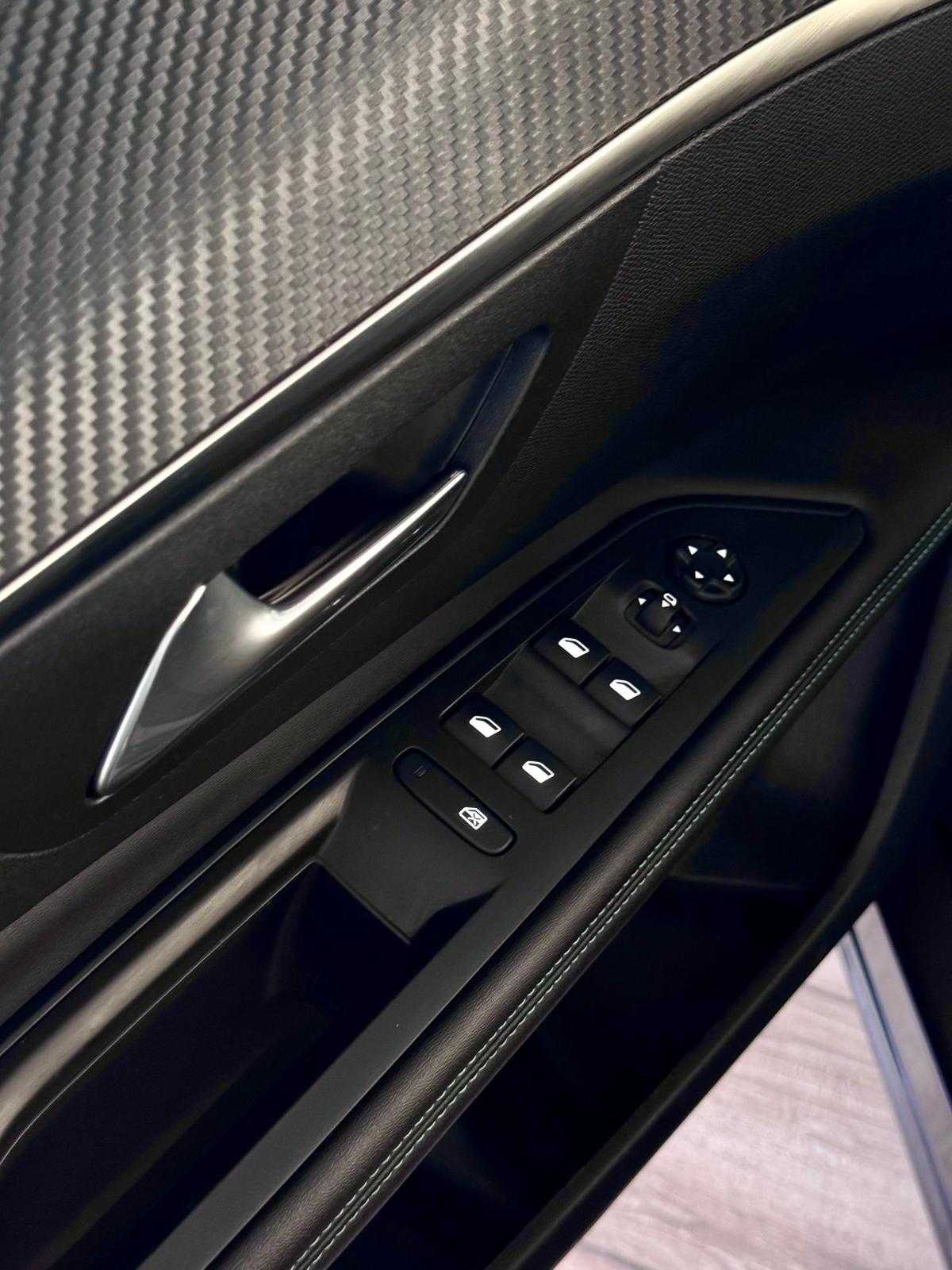 peugeot-3008-2021-hibrido-a-gasolina-1598cc