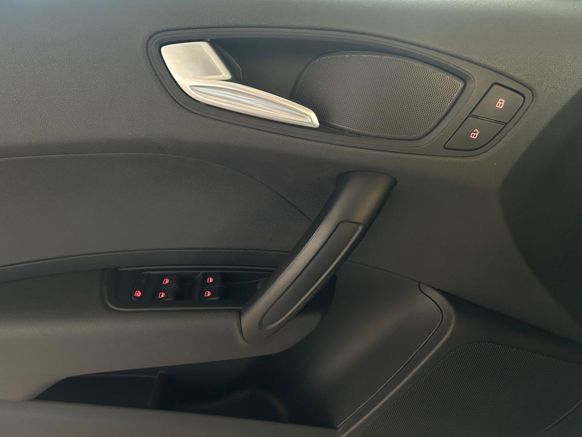 audi-a1-sportback-2014-diesel-1598cc