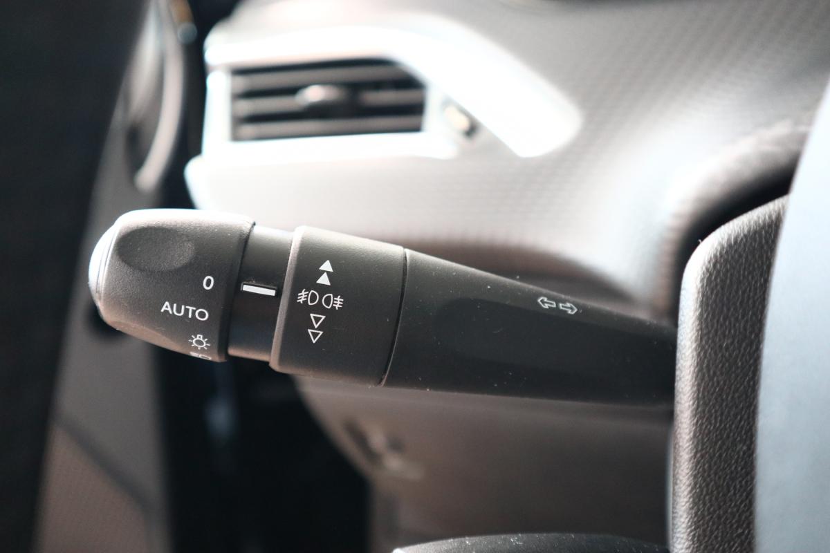 peugeot-2008-2017-diesel-1560cc