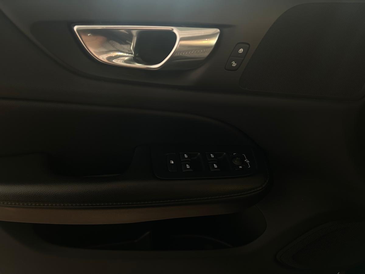 volvo-v60-2022-hibrido-a-gasolina-1969cc