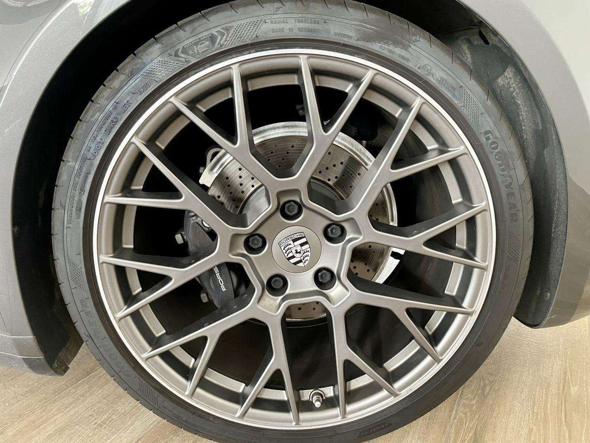 porsche-992-2020-gasolina-2981cc