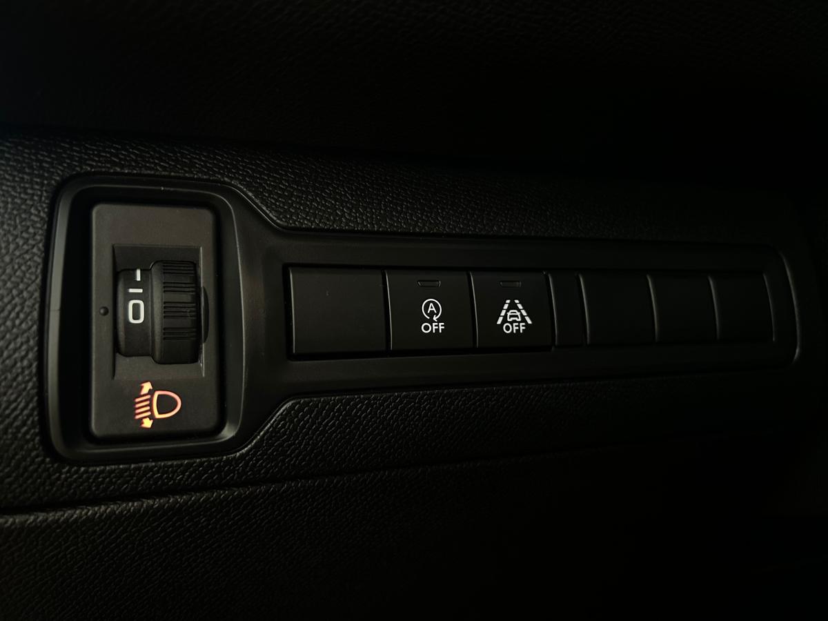 peugeot-308-sw-2020-diesel-1499cc