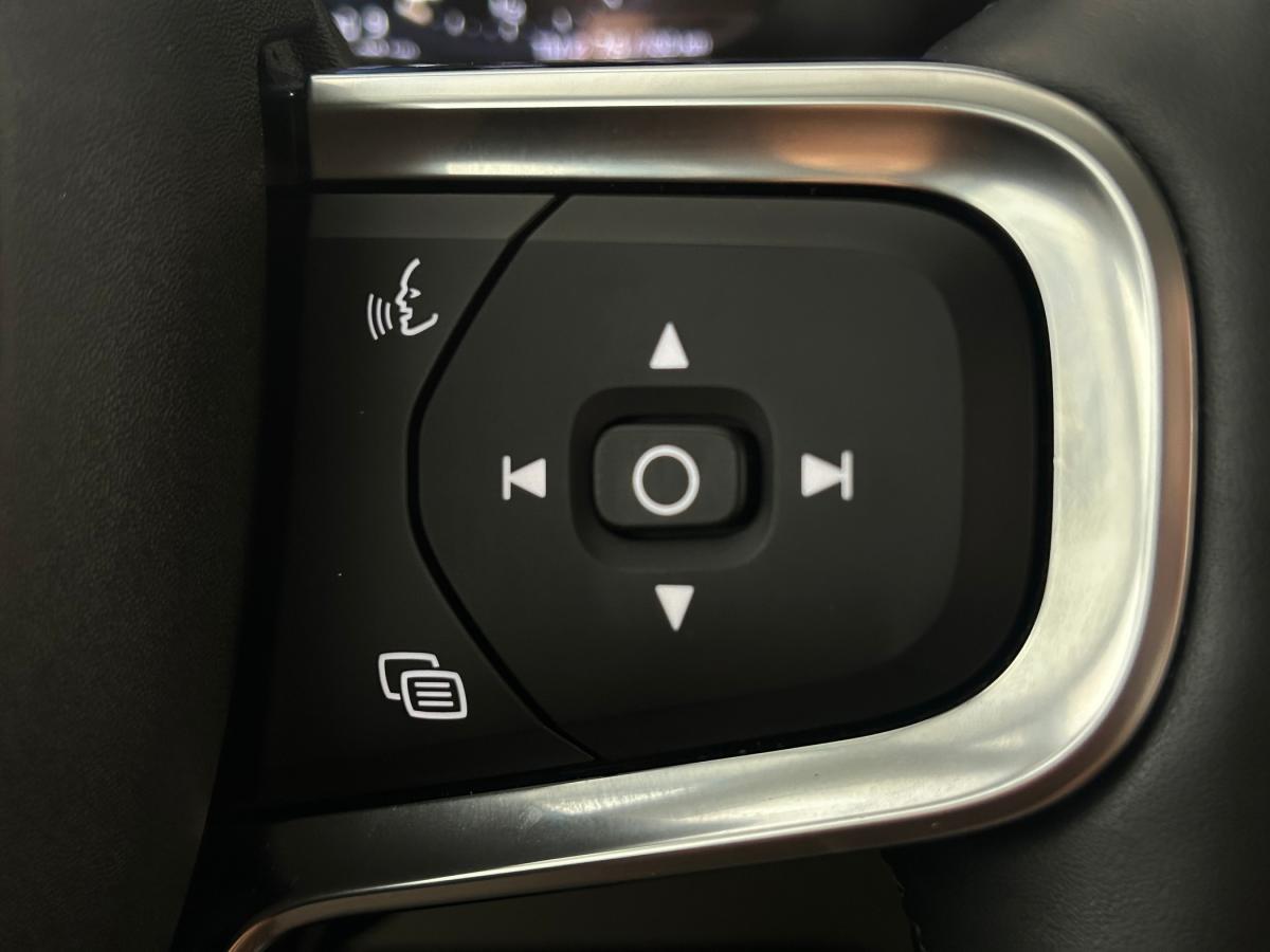 volvo-xc40-2022-hibrido-a-gasolina-1477cc
