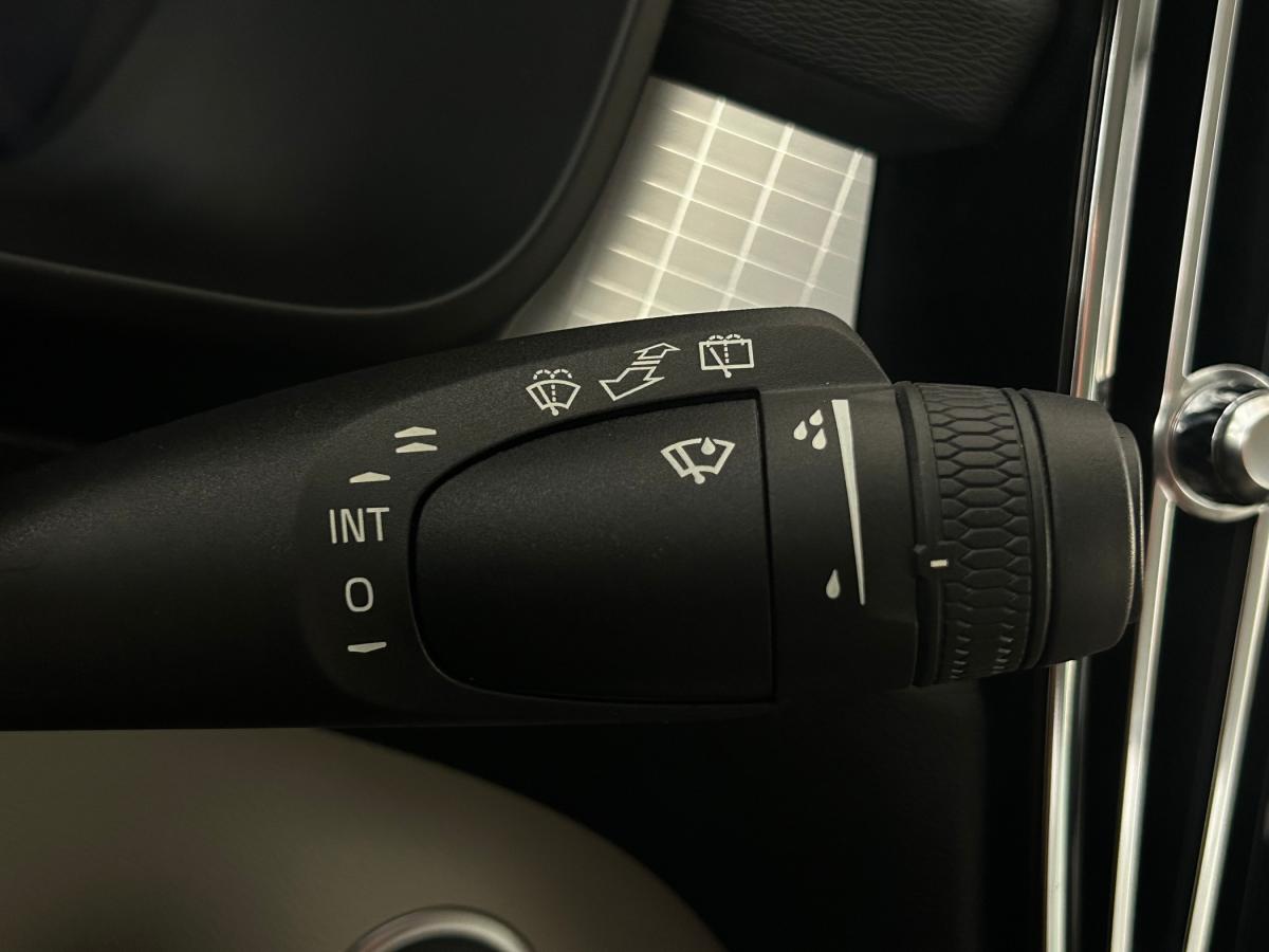 volvo-xc40-2022-hibrido-a-gasolina-1477cc
