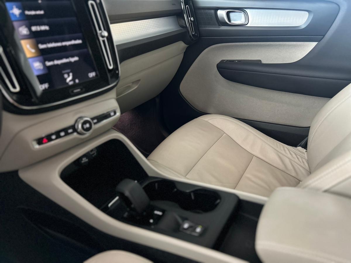 volvo-xc40-2022-hibrido-a-gasolina-1477cc
