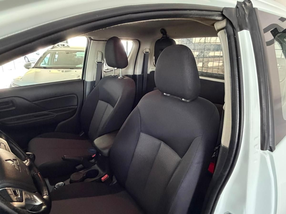 mitsubishi-l200-2022-diesel-2268cc