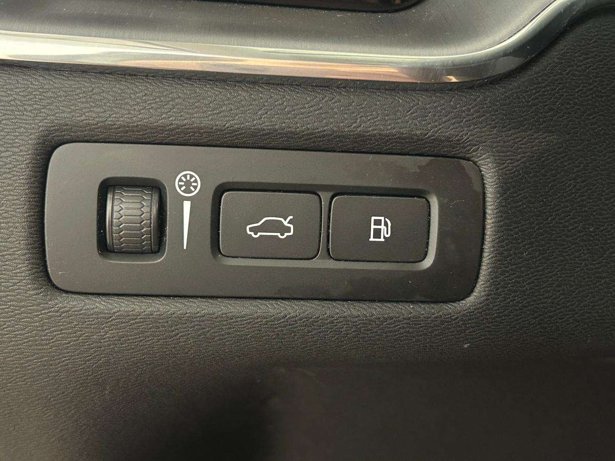 volvo-xc60-2022-hibrido-a-gasolina-1969cc
