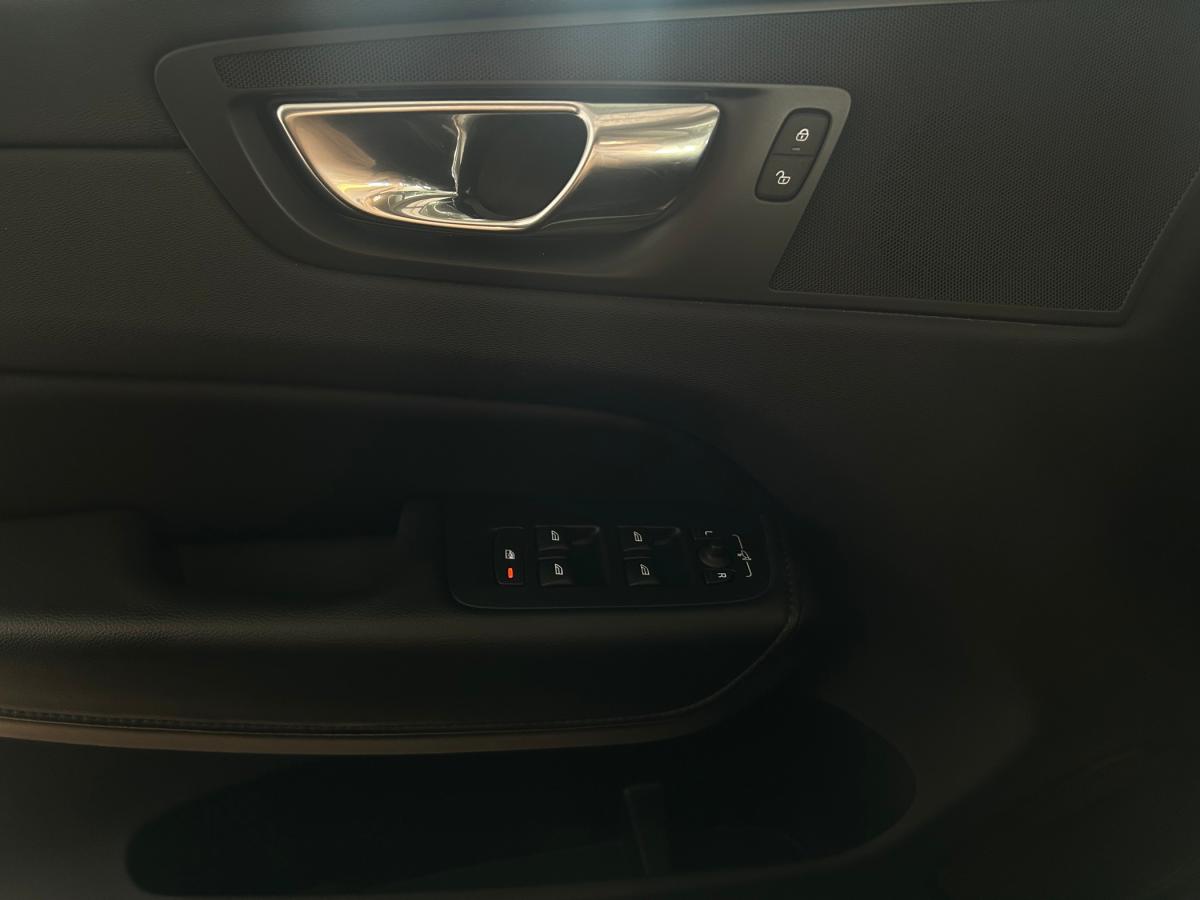 volvo-xc60-2022-hibrido-a-gasolina-1969cc