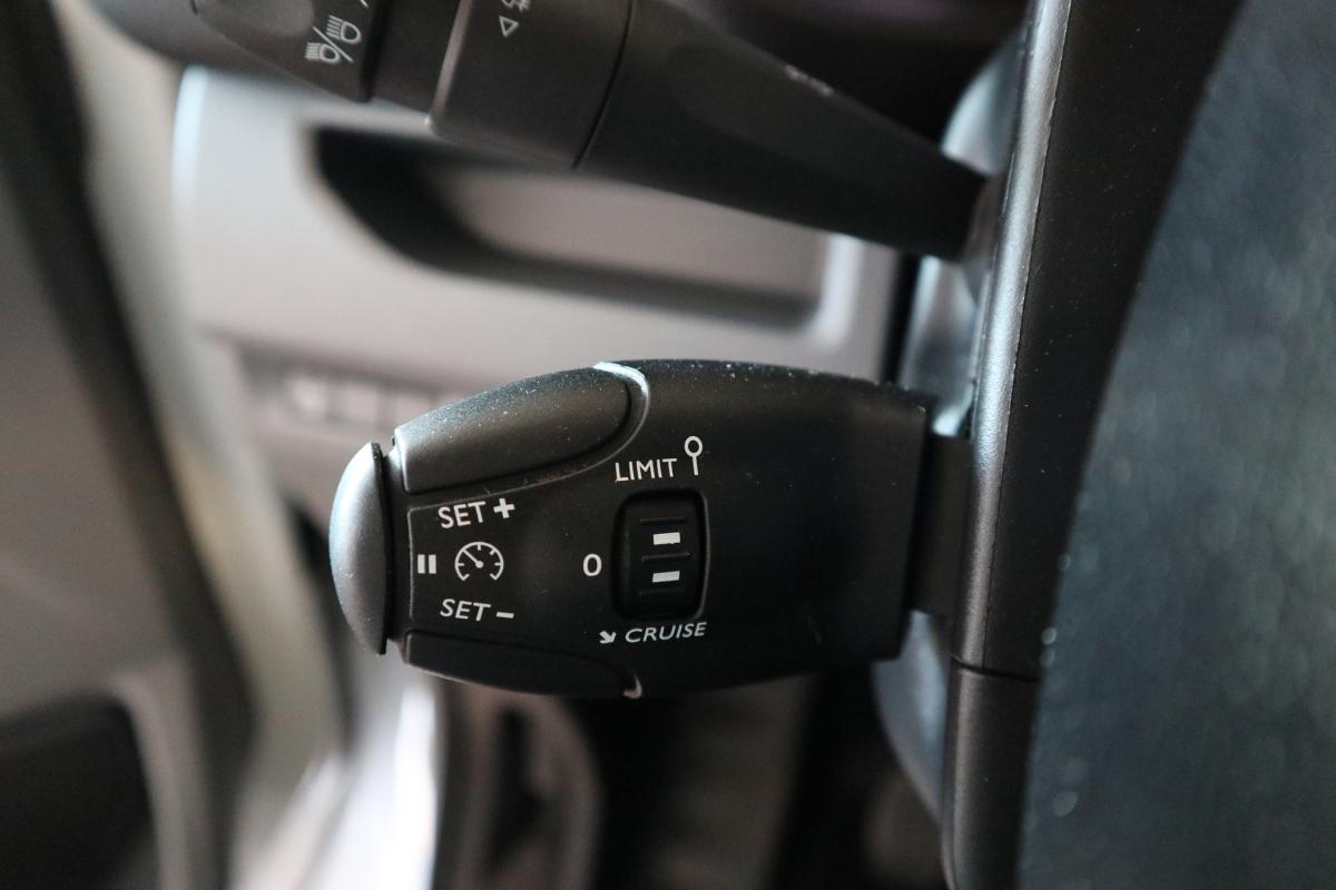 opel-vivaro-2022-diesel-1499cc
