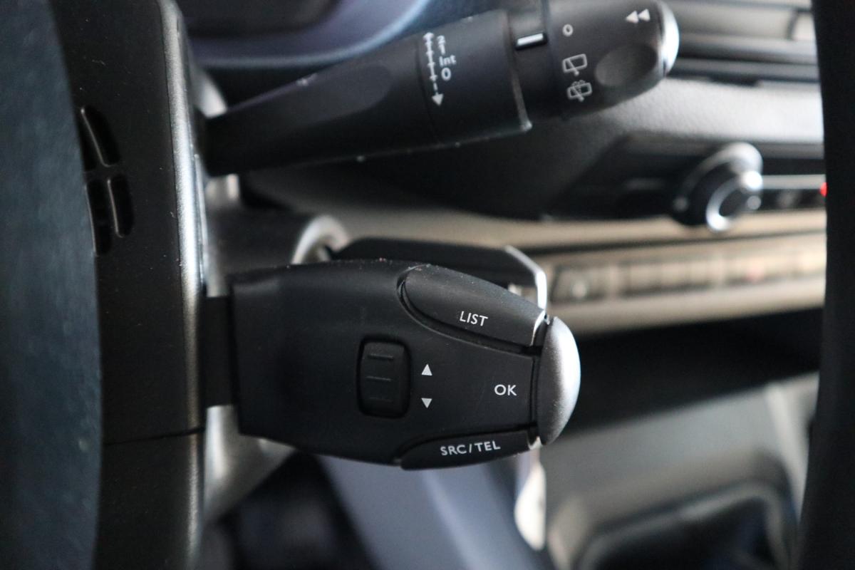 opel-vivaro-2022-diesel-1499cc