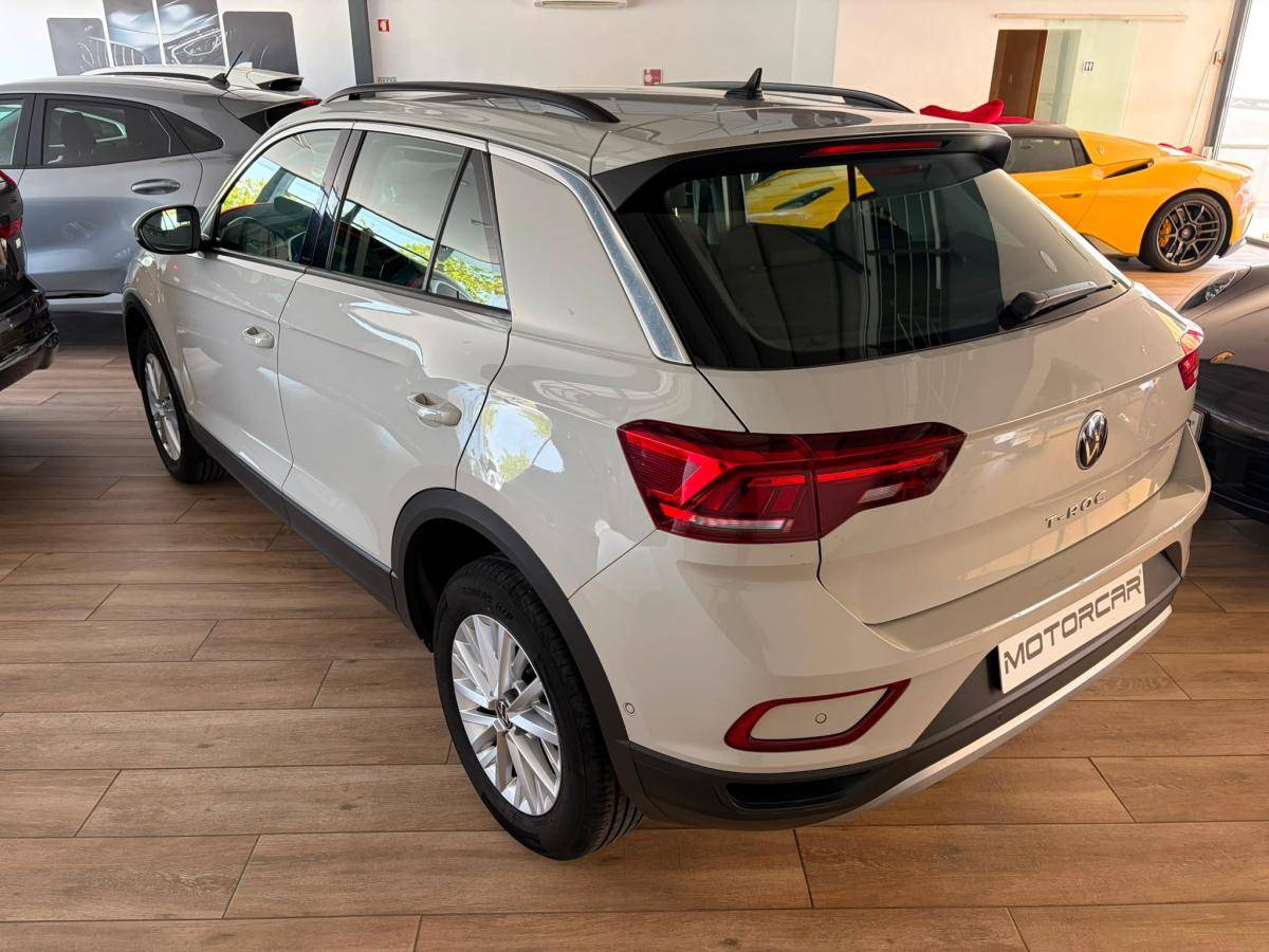 volkswagen-t-roc-2023-gasolina-999cc