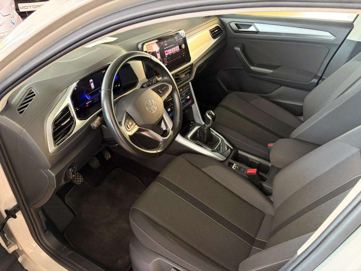 volkswagen-t-roc-2023-gasolina-999cc