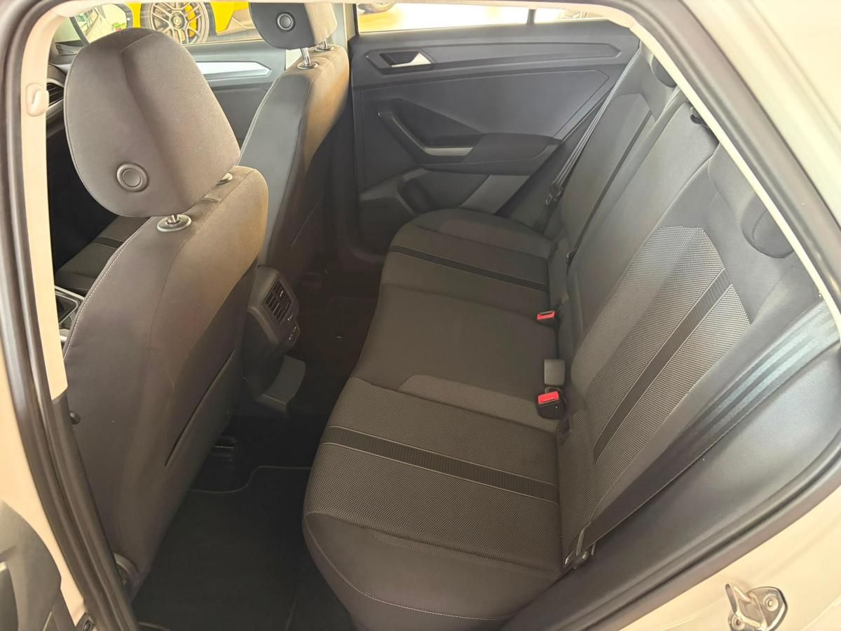 volkswagen-t-roc-2023-gasolina-999cc
