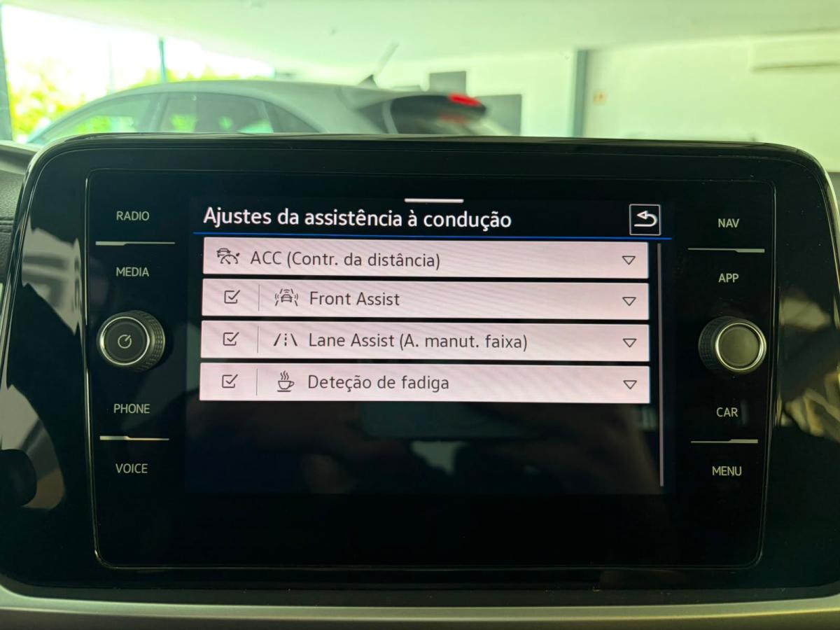 volkswagen-t-roc-2023-gasolina-999cc