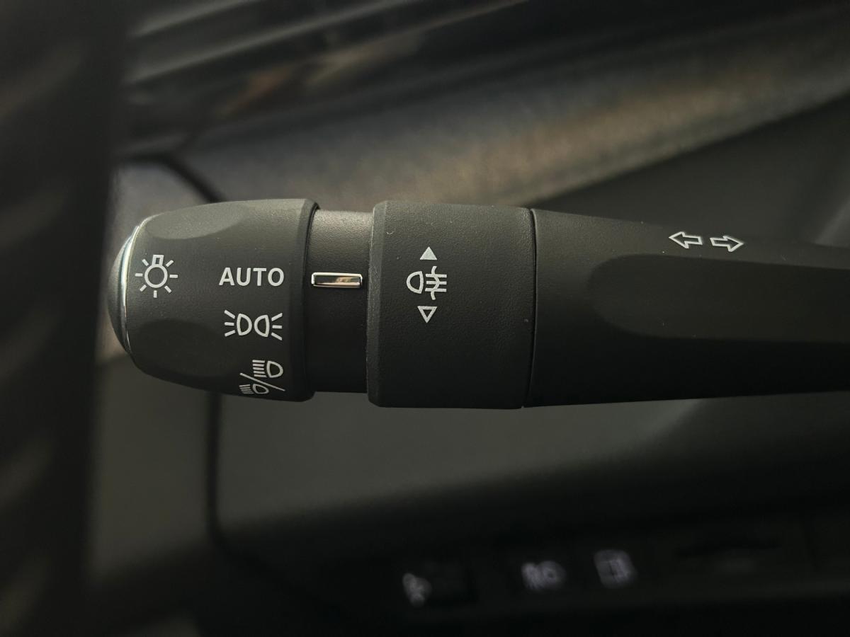 peugeot-308-sw-2023-hibrido-a-gasolina-1598cc